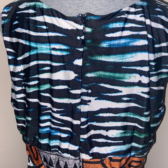 Beautiful 1X pattern dress - Picture 3 of 4